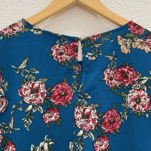 Twine & String Floral Blouse - Picture 3 of 4